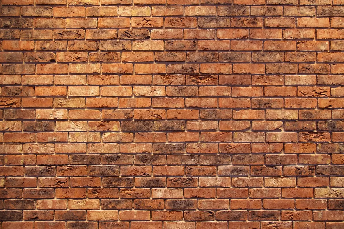 How to Retrofit a Solid Brick Wall: Internal vs External Insulation Compared